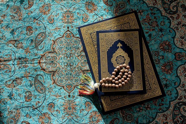 Eid Gift Ideas for Muslim Women Who Love Paper Goods and Quiet Reflection