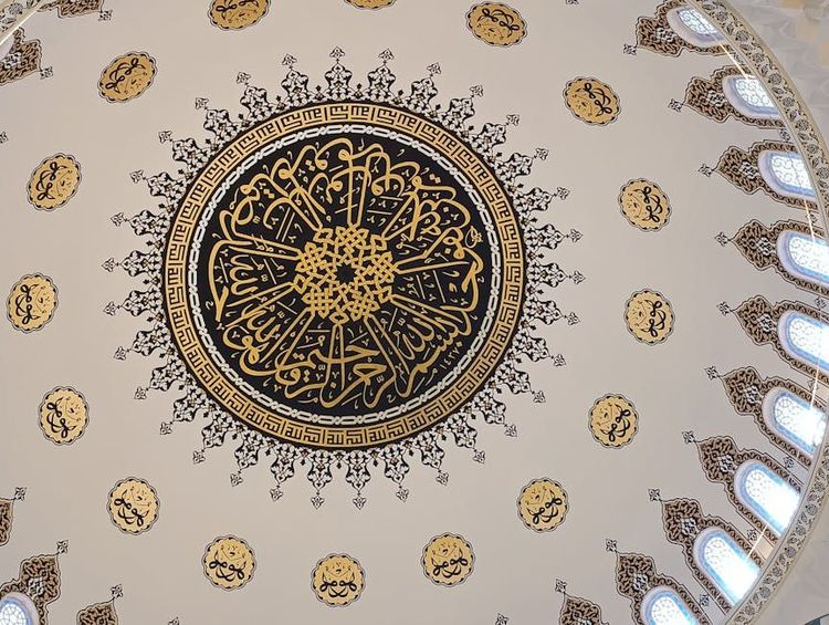 A Gentle Spring Phone Reset for Muslim Women: Protecting the Heart in a Noisy Digital World