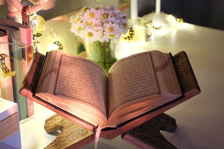 Journaling for Chai, Chat, and Clicks Social Exhaustion: Protecting Your Niyyah at Family Gatherings