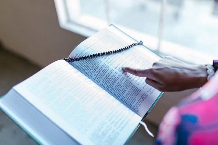 Dua for Girls: Simple, Age-Appropriate Ways to Help Young Muslim Daughters Start Remembering It
